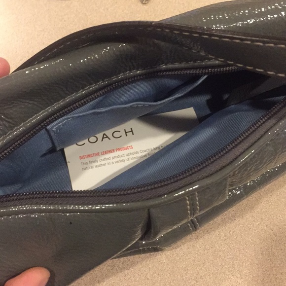 COACH gray leather purse - Picture 4 of 5